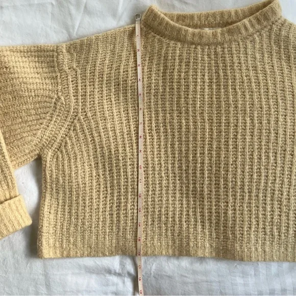 James Street Co Crop Textured Lowe in Butter - Picture 5 of 8